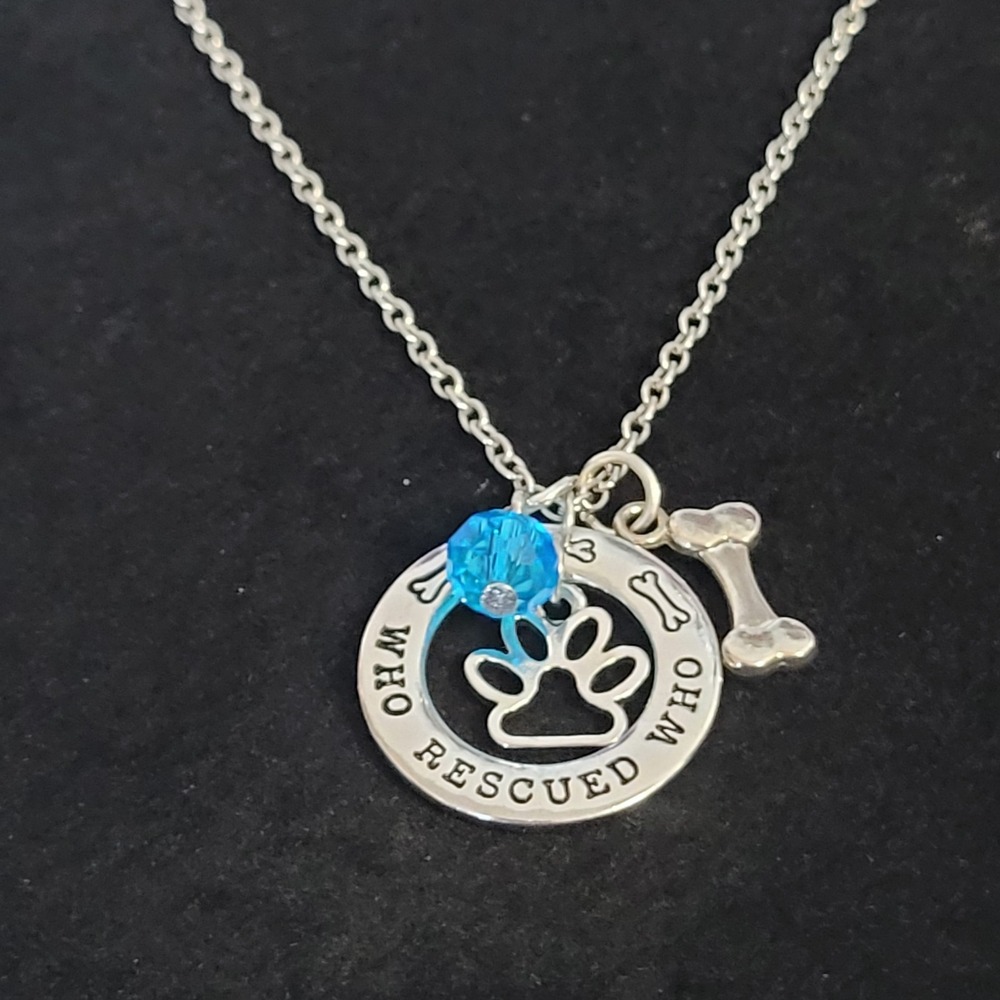 "Who Rescued Who" Pet Charm Necklace Silvertone Paw Bone Dog Love 21 Inches - Picture 2 of 3
